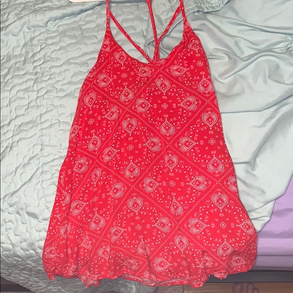 red patterned tank top - Picture 1 of 3